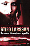 De vrouw die met vuur speelde / Stief Larsson